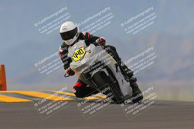 media/Sep-11-2022-SoCal Trackdays (Sun) [[81b7e951af]]/Turn 9 (930am)/